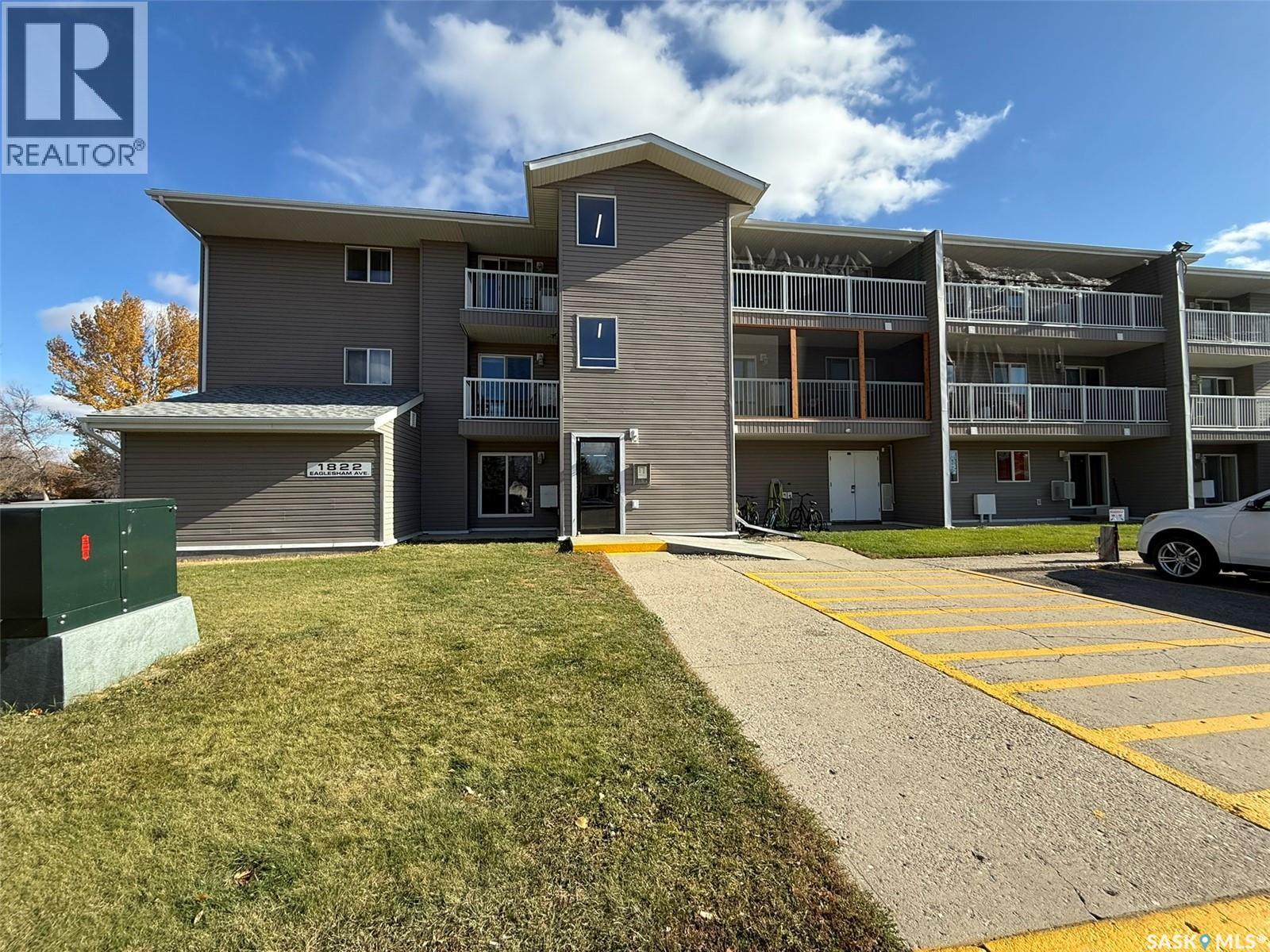 1822 Eaglesham Avenue Unit 101, Weyburn, SK S4H 3L9
