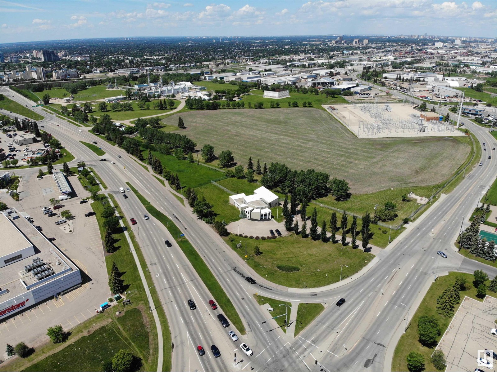 2308 Parsons Rd NW, Edmonton, AB T6N 2B2