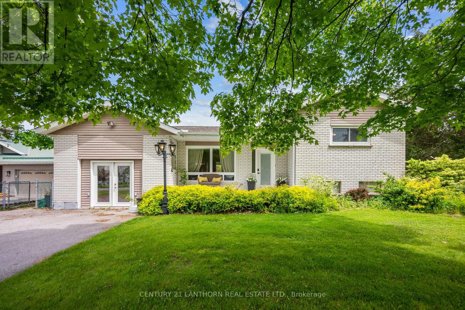 24 Consecon Main St, Prince Edward County Hillier Ward, ON K0K 1T0