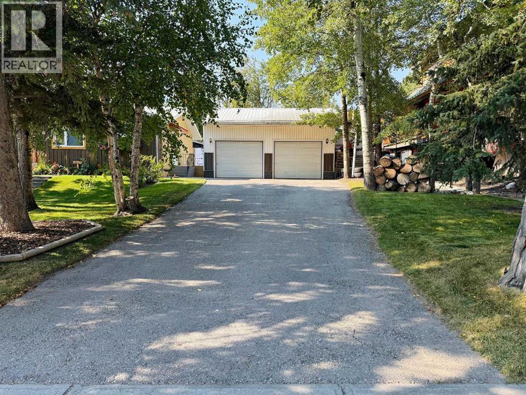 23 Barrier Mountain Dr, Exshaw, AB T0L 2C0