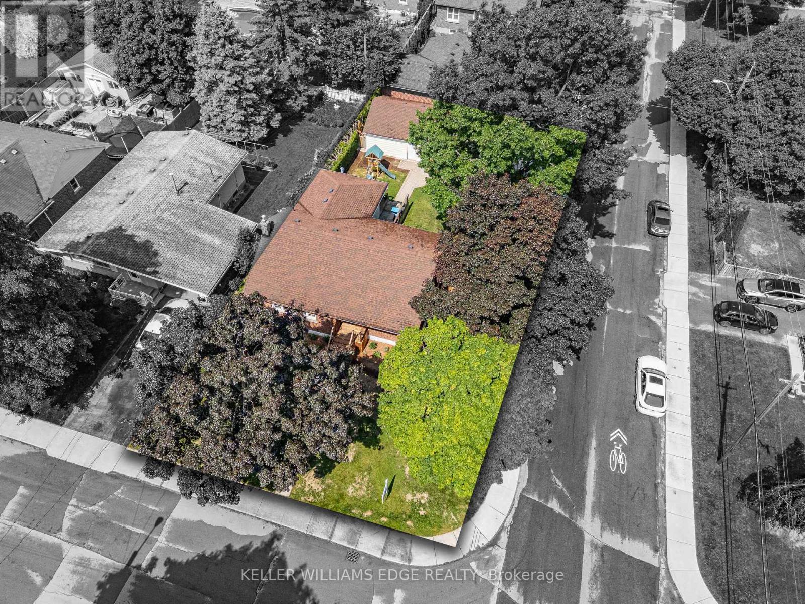 2 W 22nd St, Hamilton, ON L9C 4N3