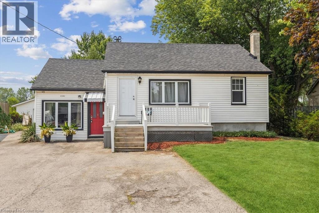 1591 Merrittville Hwy, Welland, ON L3B 5N5