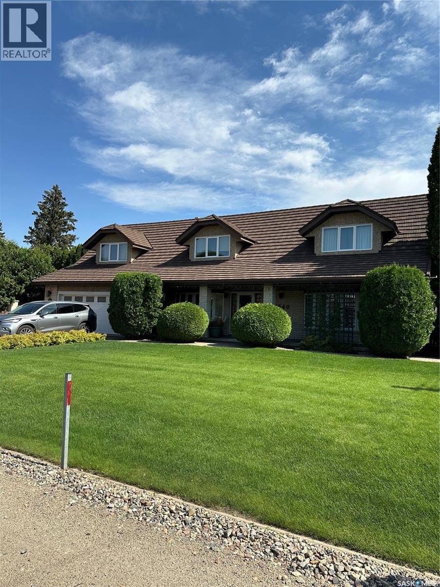 1540 Crerar Dr, Saskatoon, SK S7M 5K7