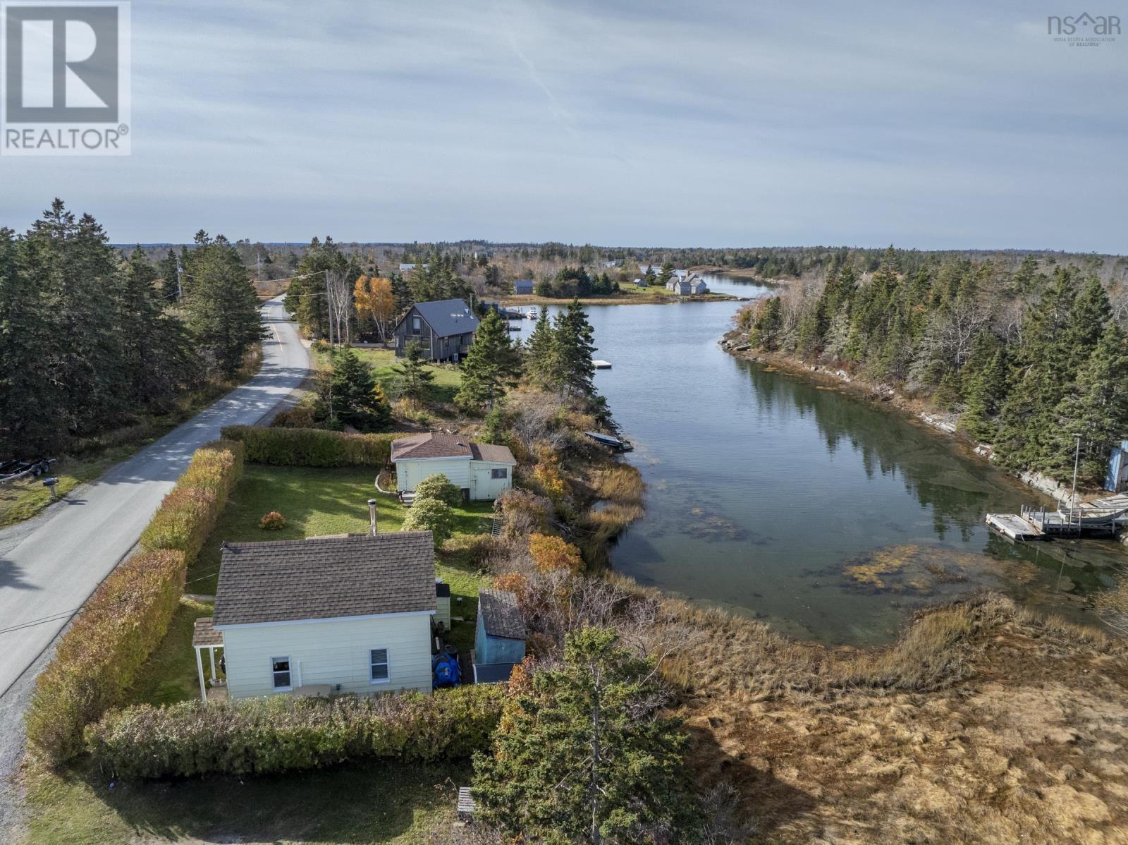501 Stonehurst Rd, Lunenburg, NS B0J 2C0