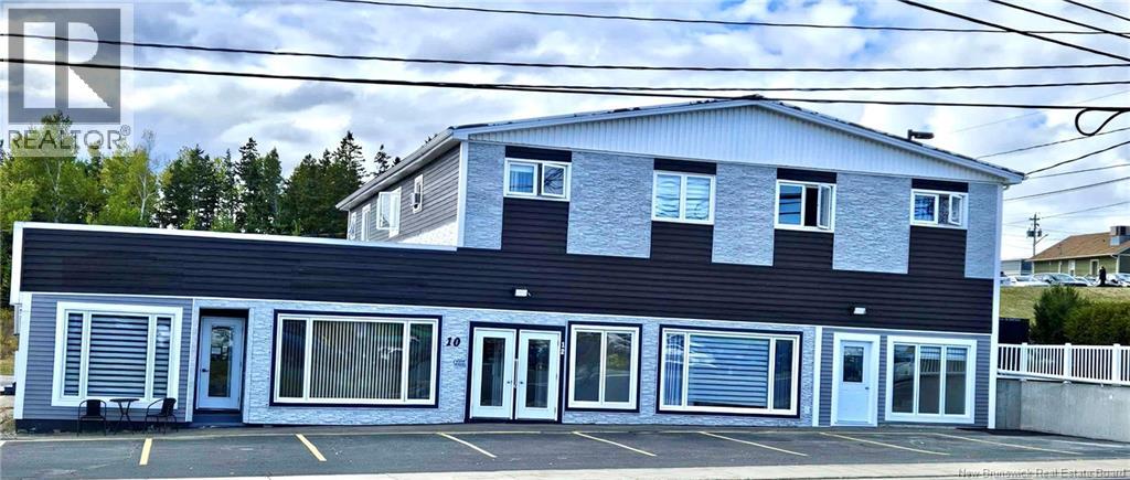 10 Rue Du Portage, Caraquet, NB E1W 1B6