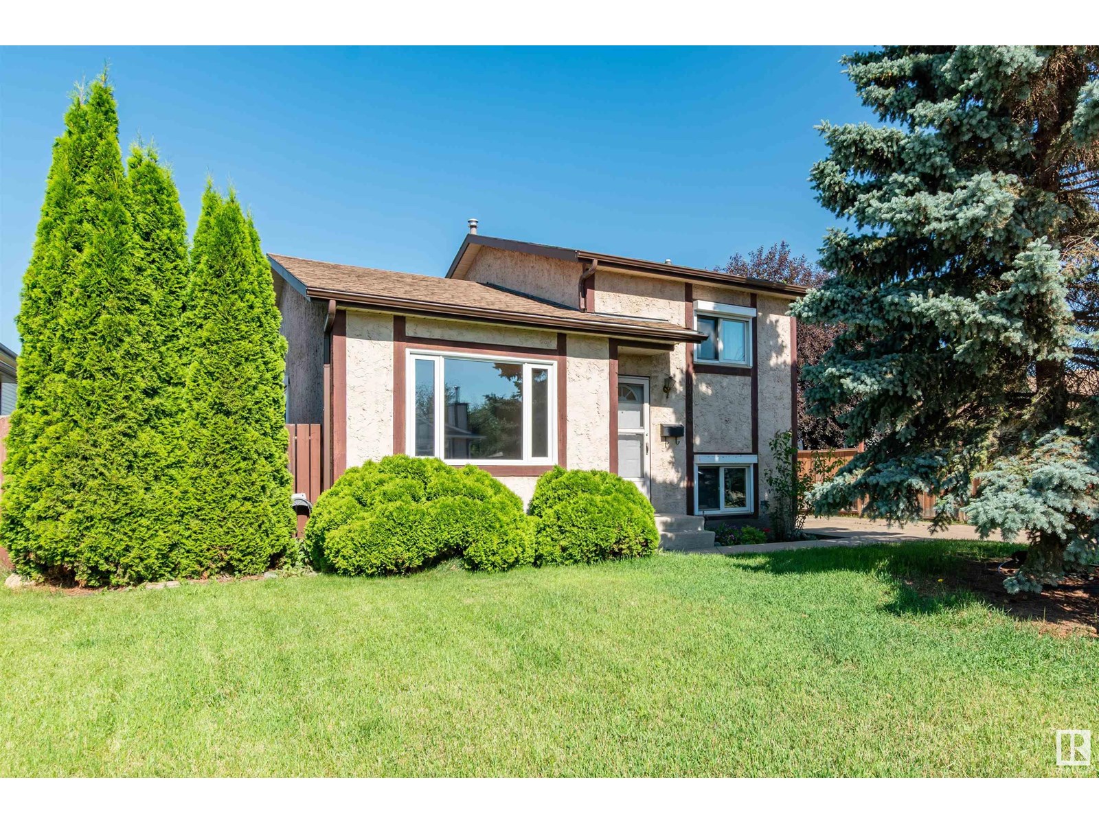 29 St Nw Unit 14528, Edmonton, AB T5Y 2L4