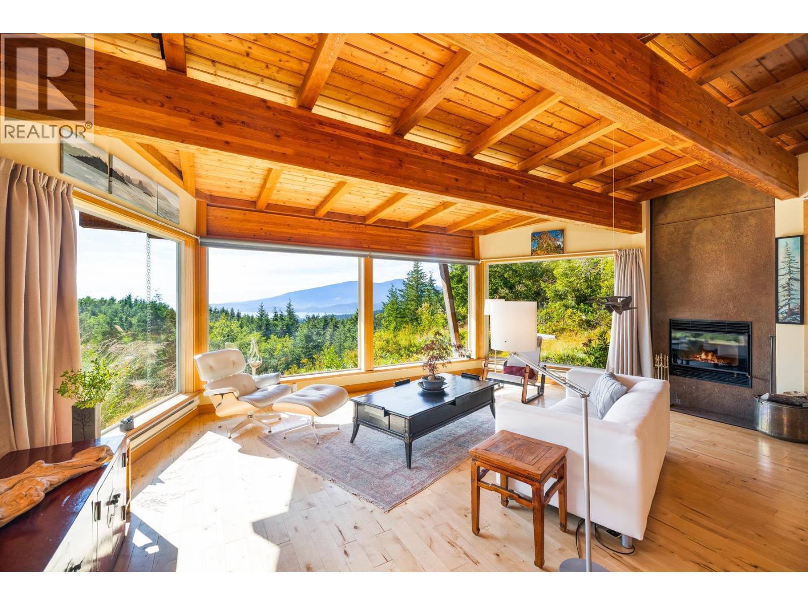 1301 Sunset Rd, Bowen Island, BC V0N 1G2