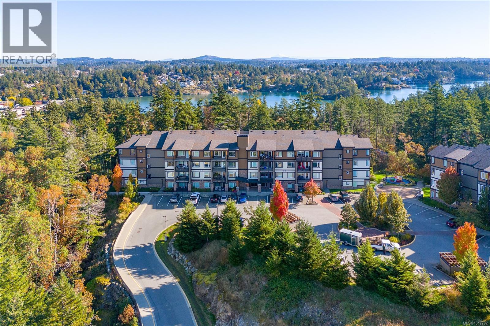 290 Wilfert Rd Unit 201 Rd, View Royal, BC V9C 0H6