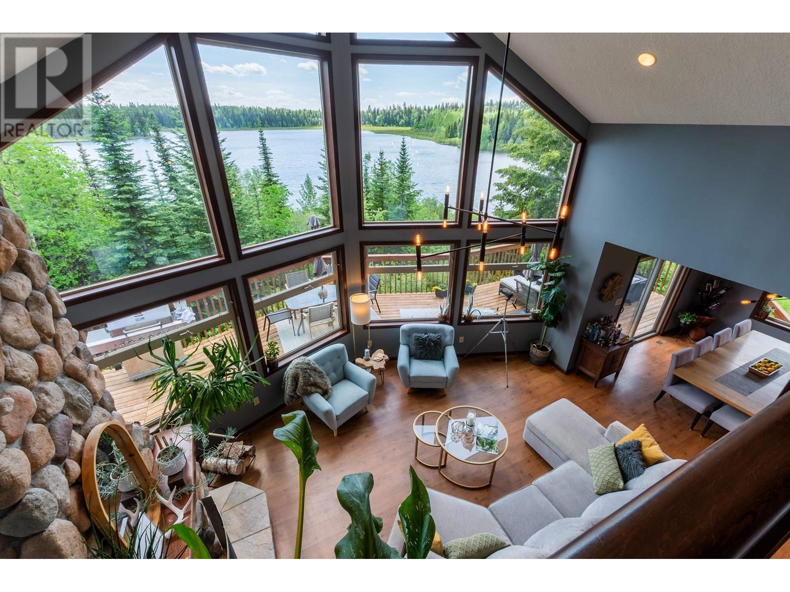 17625 W Thompson Rd, Prince George, BC V2K 5L2