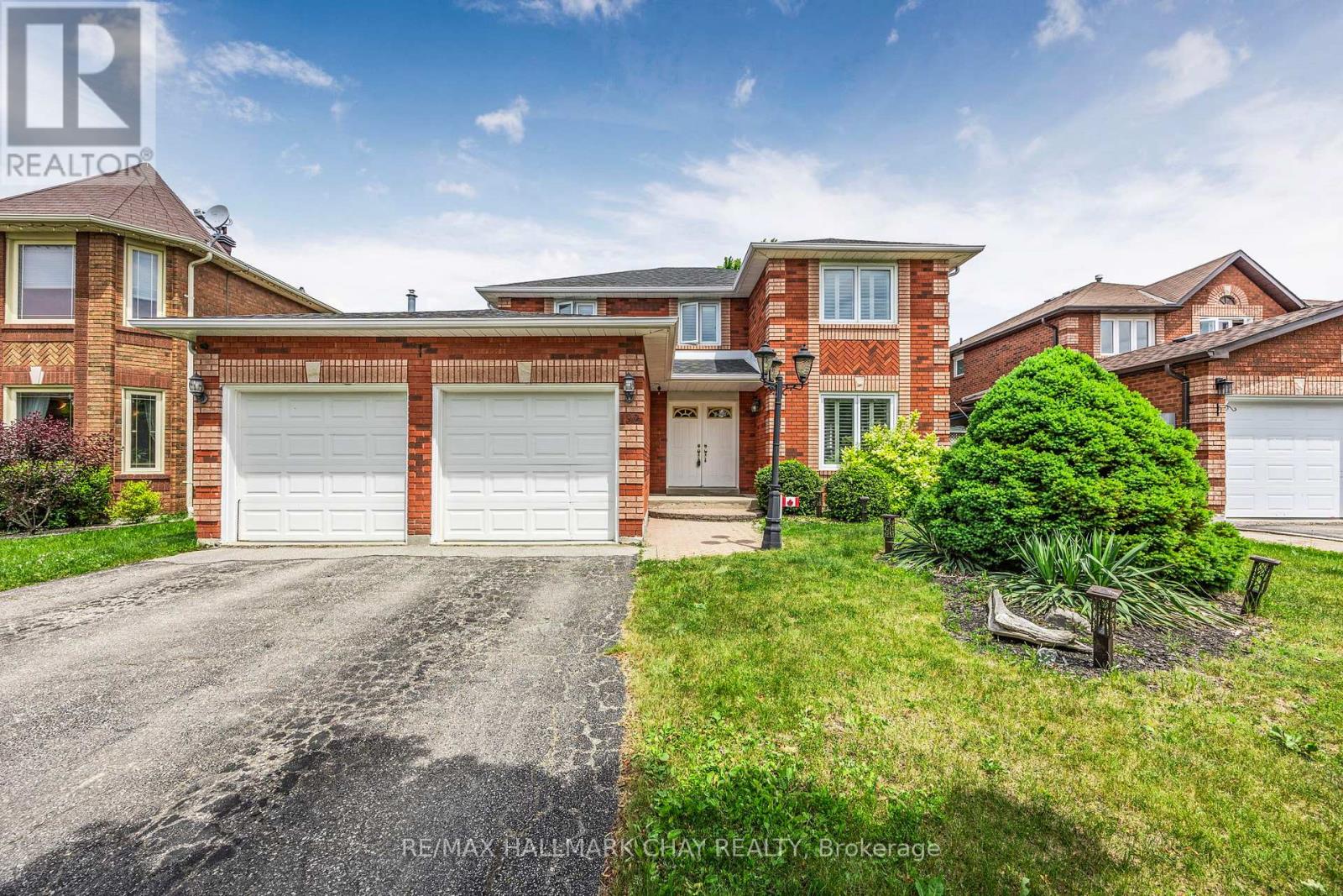 132 James St, Barrie, ON L4N 6X9