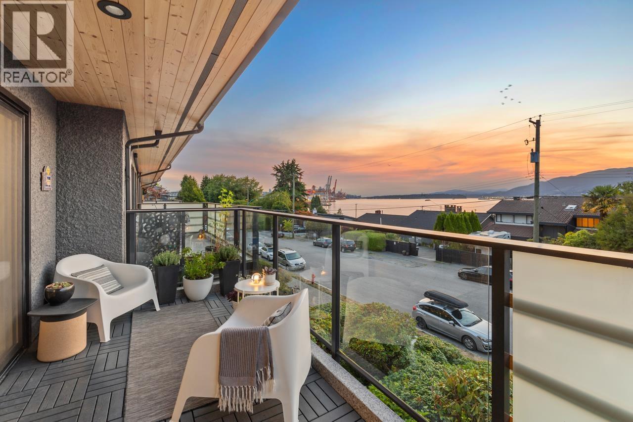 2336 Wall Street Unit 305, Vancouver, BC V5L 1B7