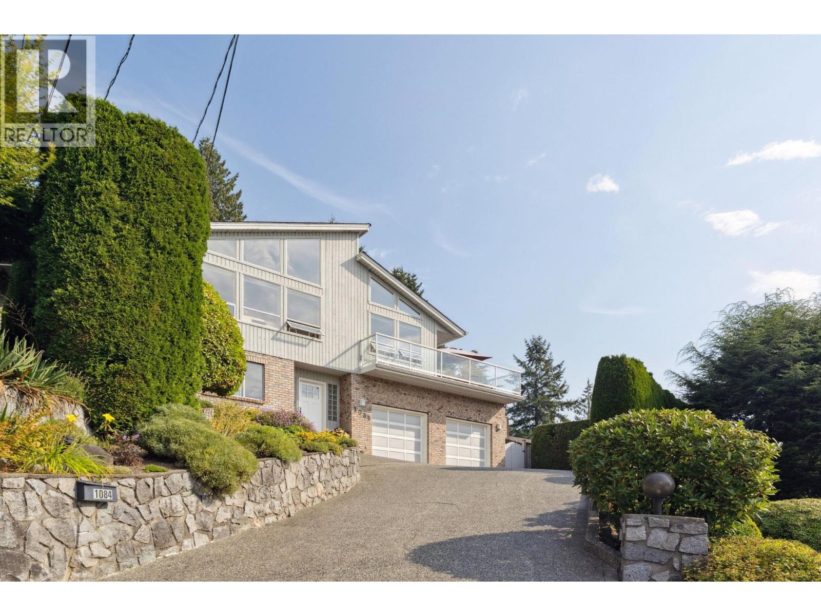 1084 Chamberlain Dr, North Vancouver, BC V7K 1N9