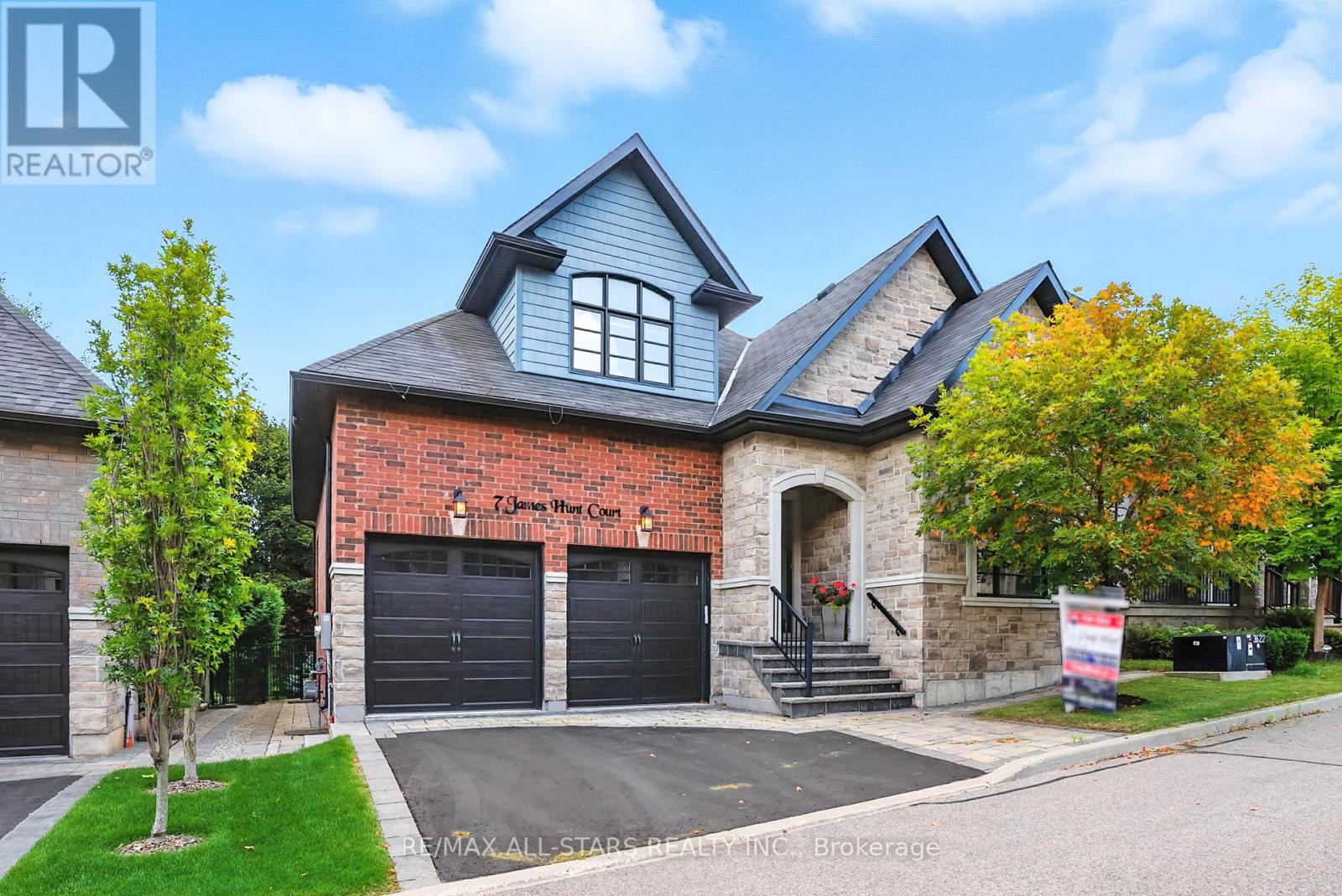 7 Os James Hunt Ct, Uxbridge, ON L9P 0E3