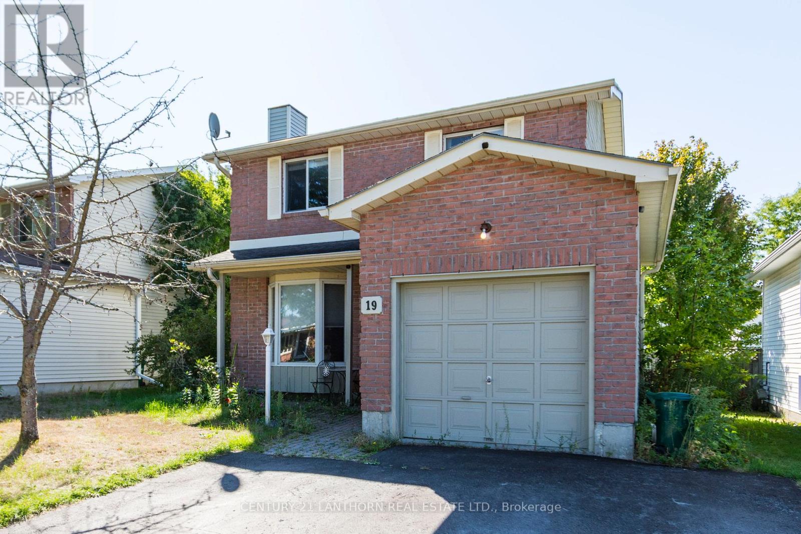 19 Bogart Cres, Belleville, ON K8P 5E9