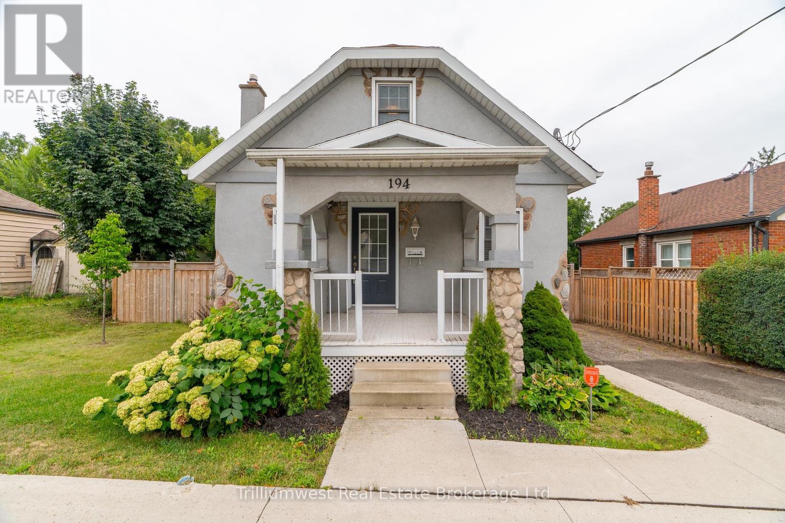 194 Dundas St N, Cambridge, ON N1R 5P4