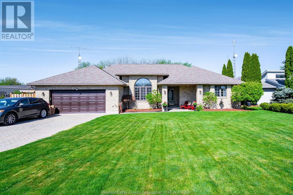 811 Rivait Dr, Lakeshore, ON N0P 2L0