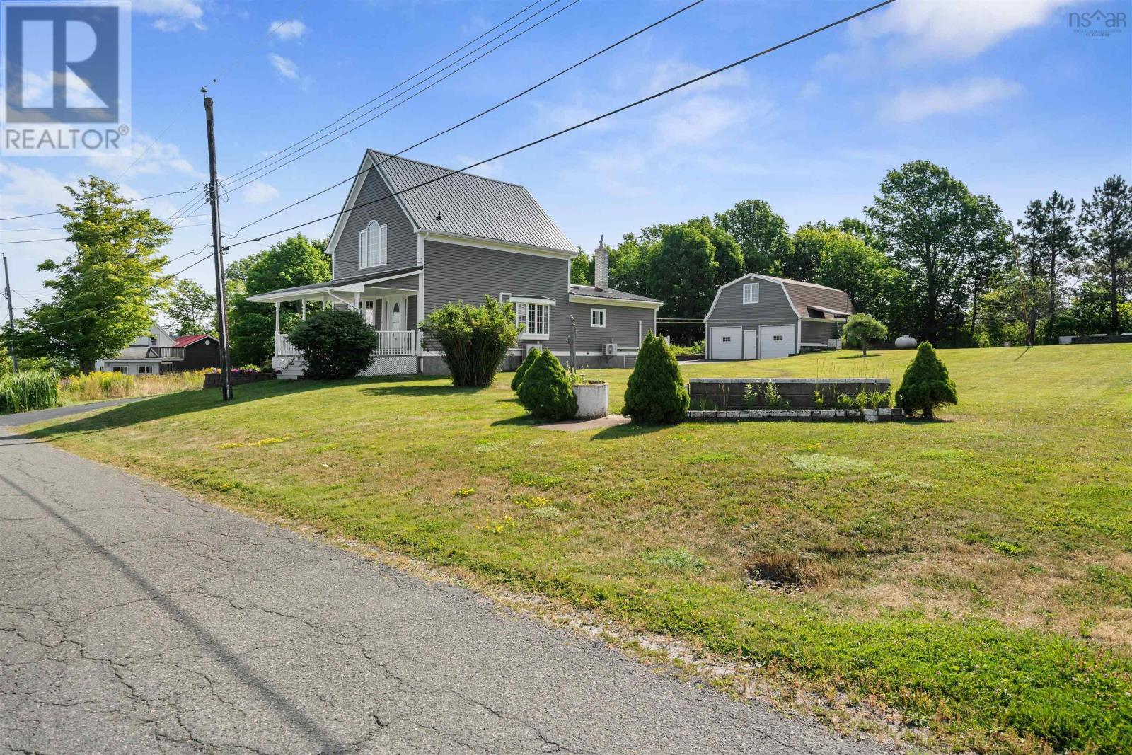 2109 Maple St, Westville, NS B0K 2A0