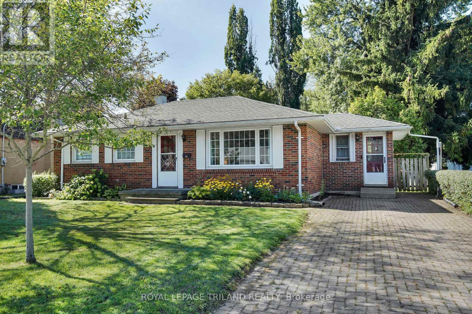 61 Churchill Cres, St. Thomas, ON N5R 1P4