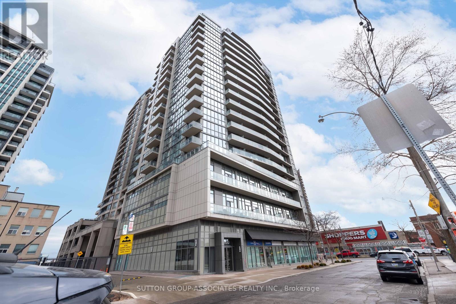 1502 530 St Clair Ave W, Toronto, ON M6C 0A2