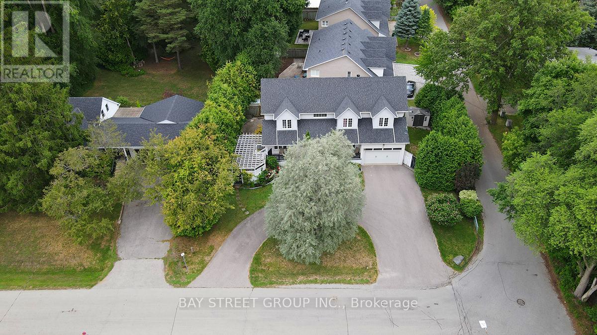 2 Riverview Rd, Markham, ON L3P 1E5