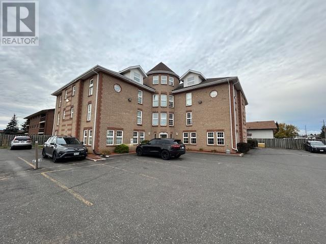 235 Leland St Unit 104, Thunder Bay, ON P7E 2N6