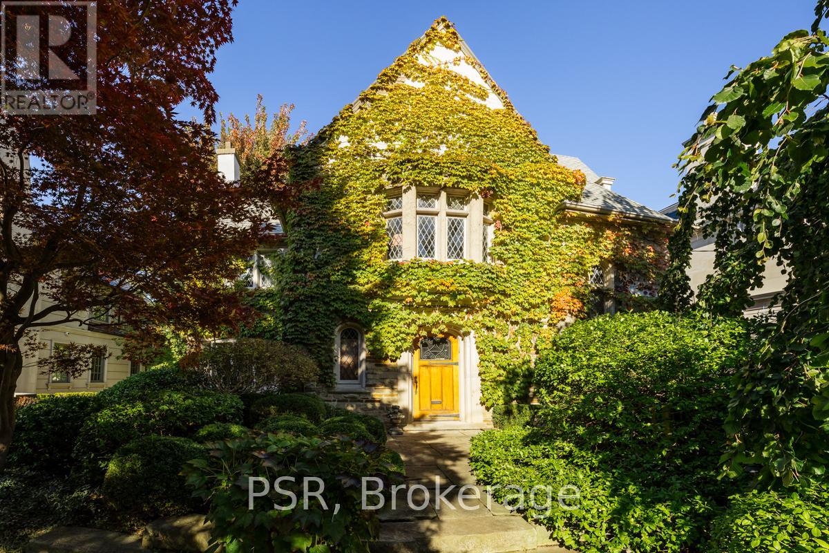 13 Old Forest Hill Rd, Toronto, ON M5P 2P6