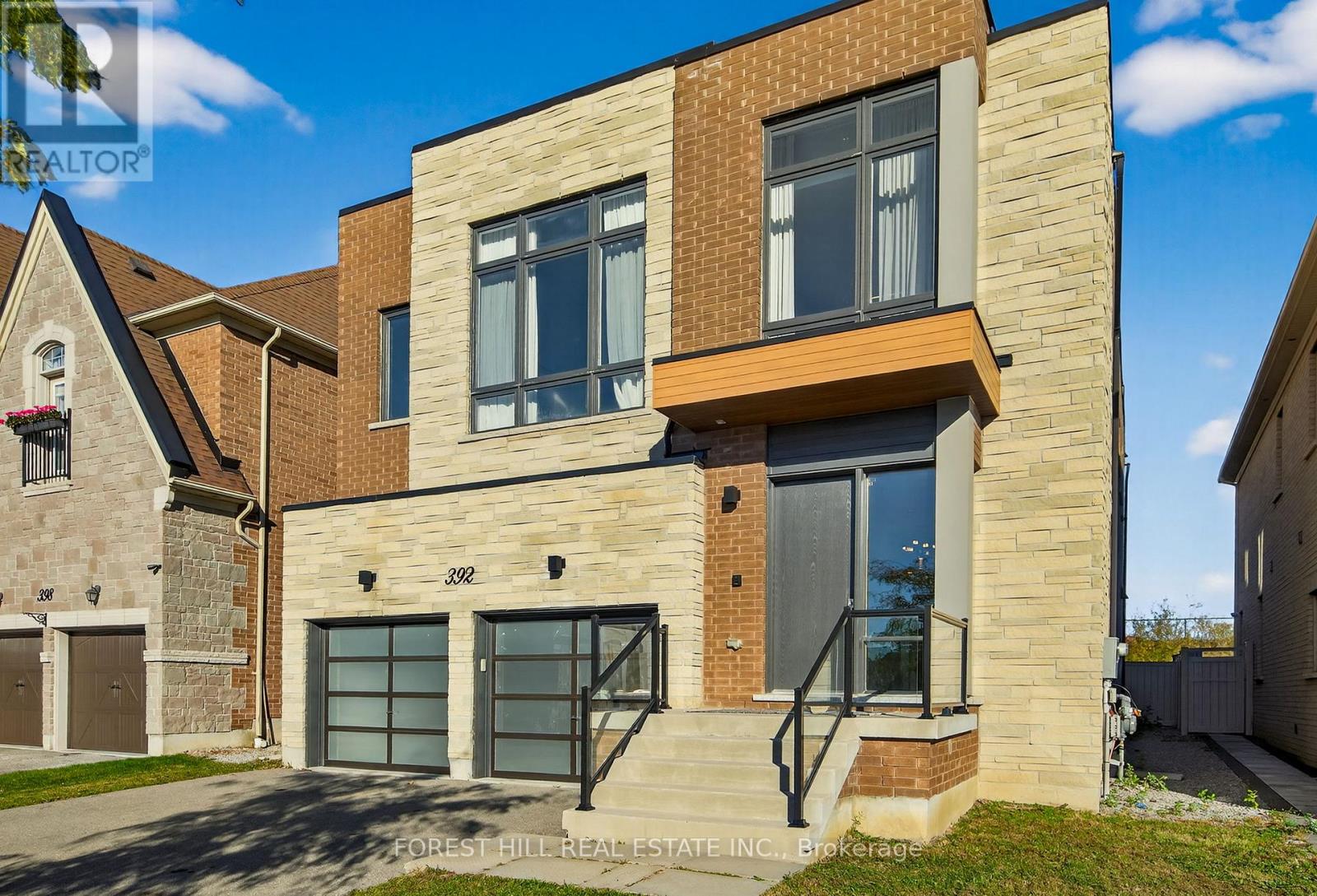 392 Farrell Rd, Vaughan Patterson, ON L6A 4W8