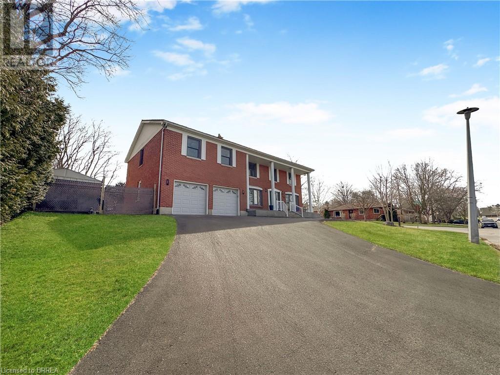 30 Lingwood Dr, Norfolk County, ON N0E 1Y0