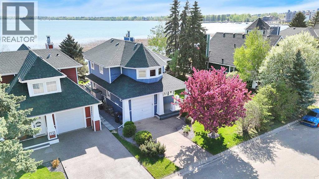 180 Marina Bay Ct, Sylvan Lake, AB T4S 1E9