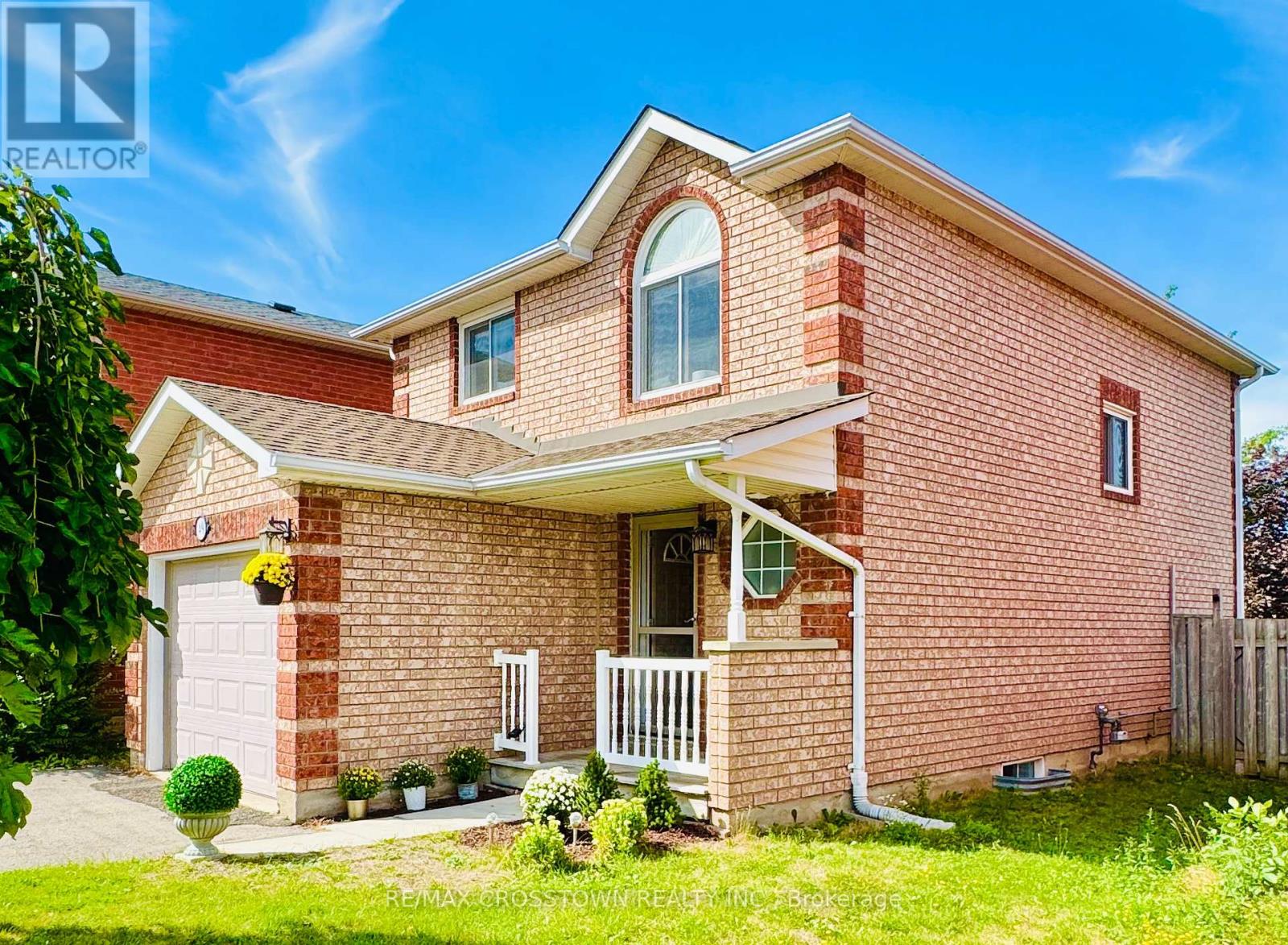 49 Tunbridge Rd, Barrie Georgian Drive, ON L4M 6S9