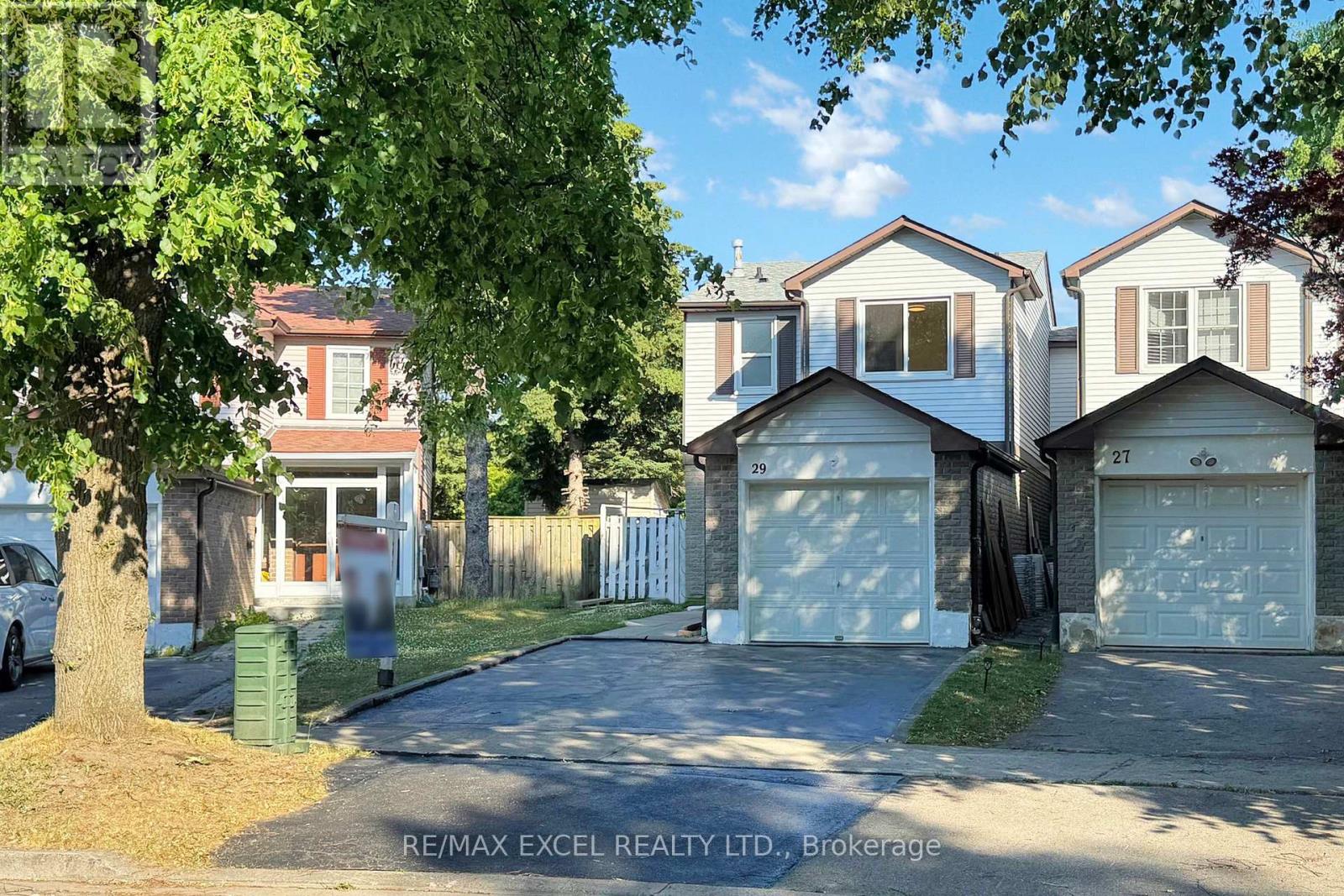 29 Green Spring Dr, Toronto, ON M1V 2A9