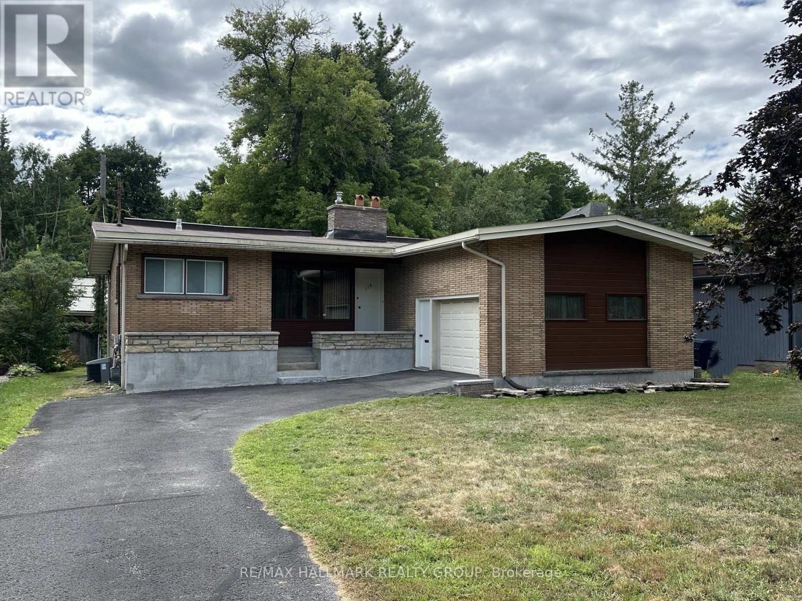 116 Sherwood Dr, Ottawa, ON K1Y 3V2