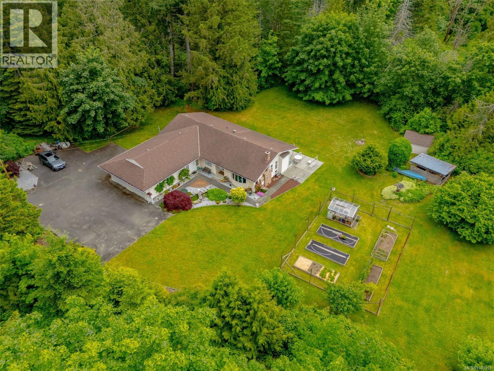 1760 Woobank Rd, Nanaimo, BC V9X 1G8