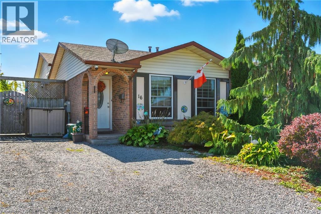 16 Dodds Ct, Fort Erie, ON L2A 5Z2