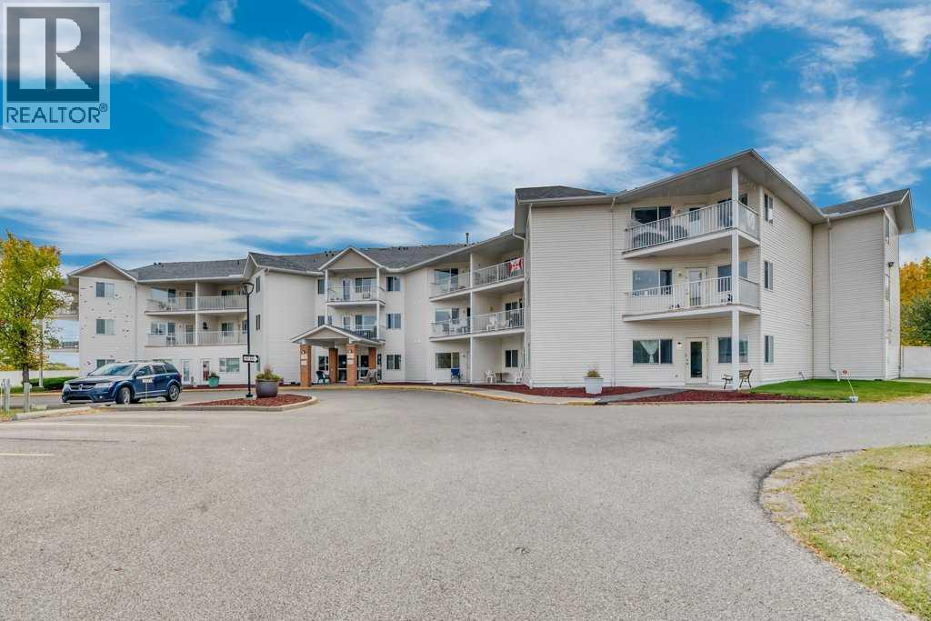 3 Parklane Way Unit 102, Strathmore, AB T1P 1N6