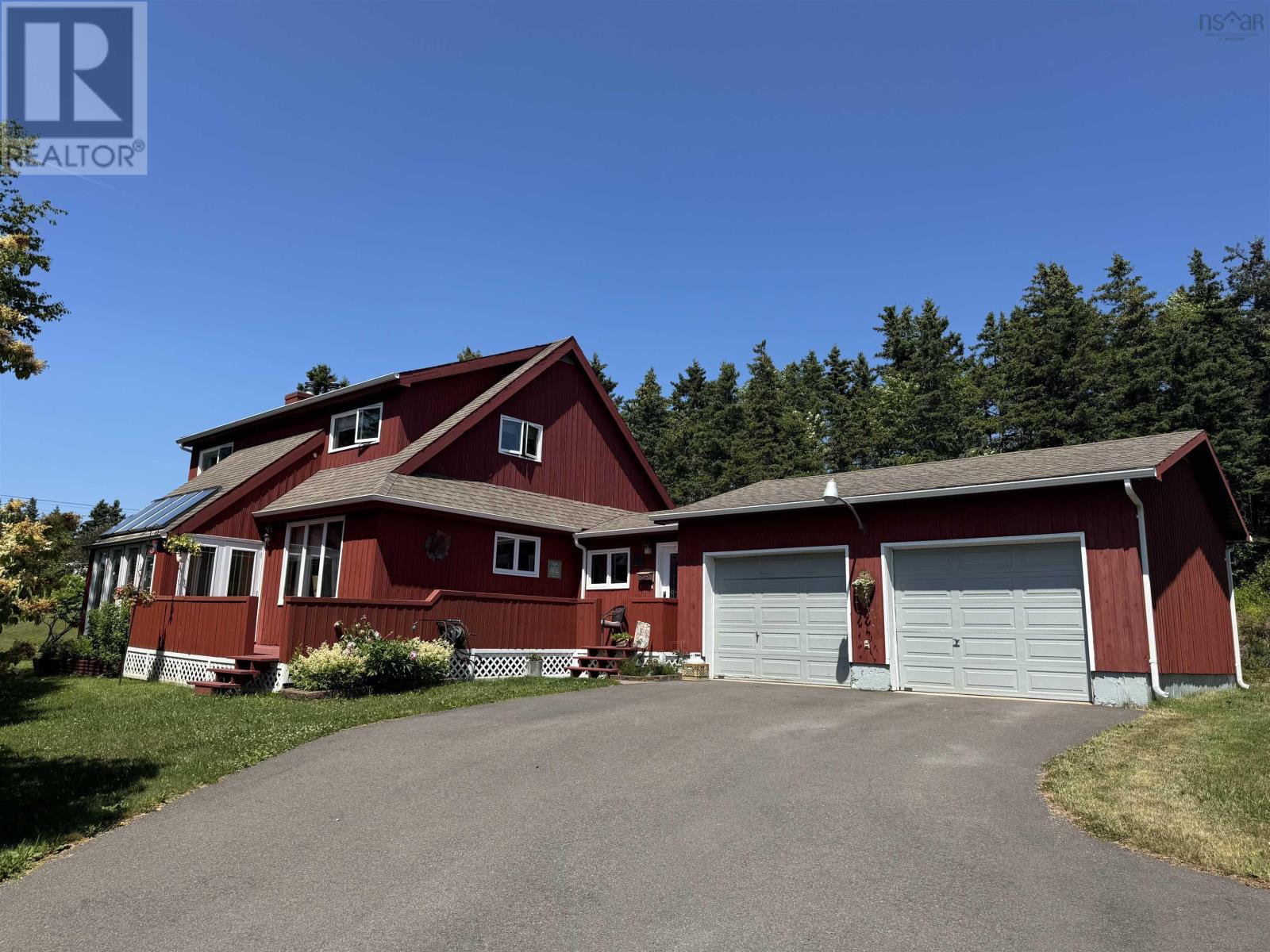 39 Davis Dr, Port Hastings, NS B9A 1R2