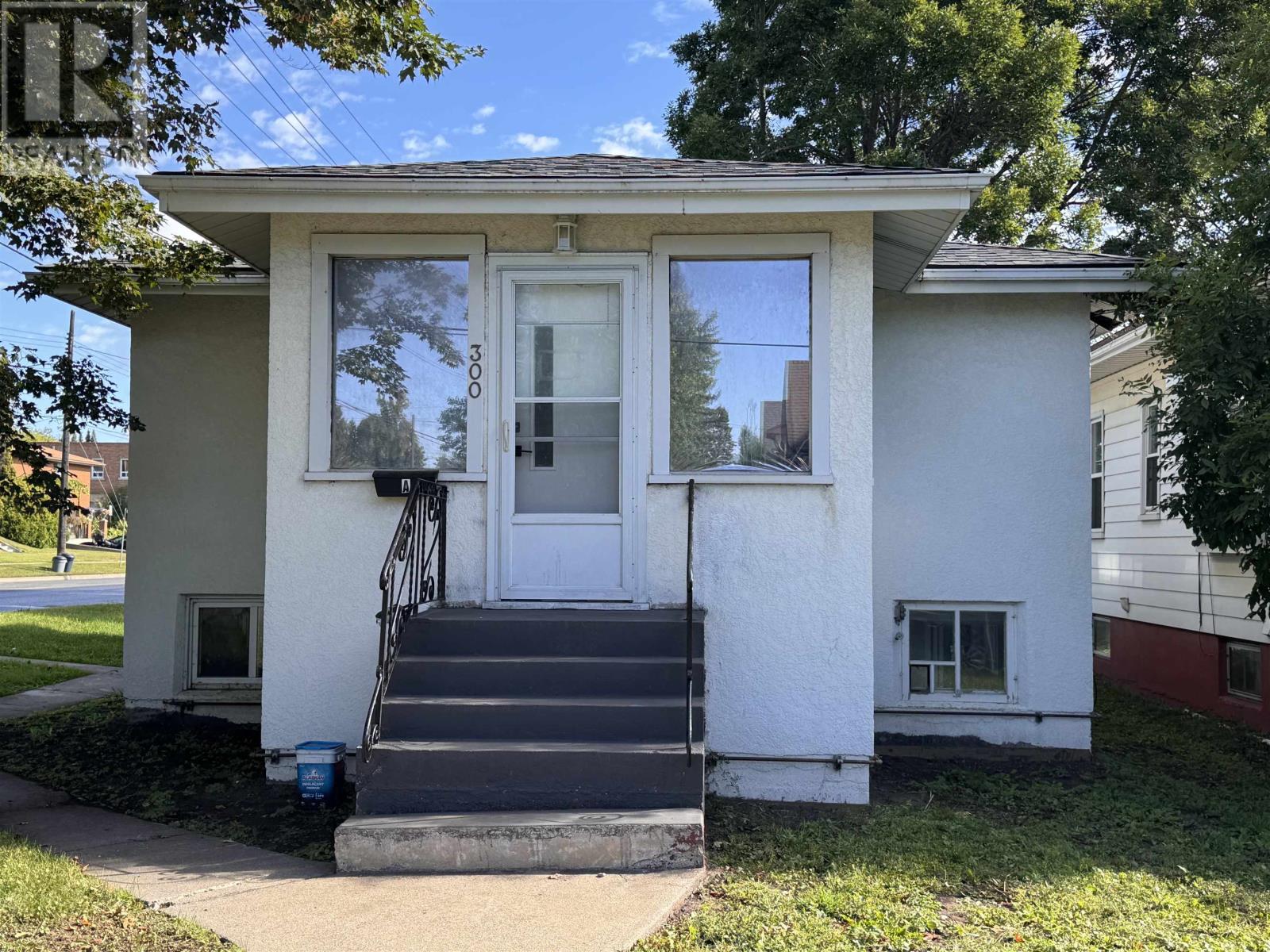 300 Van Horne St, Thunder Bay, ON P7A 3E9