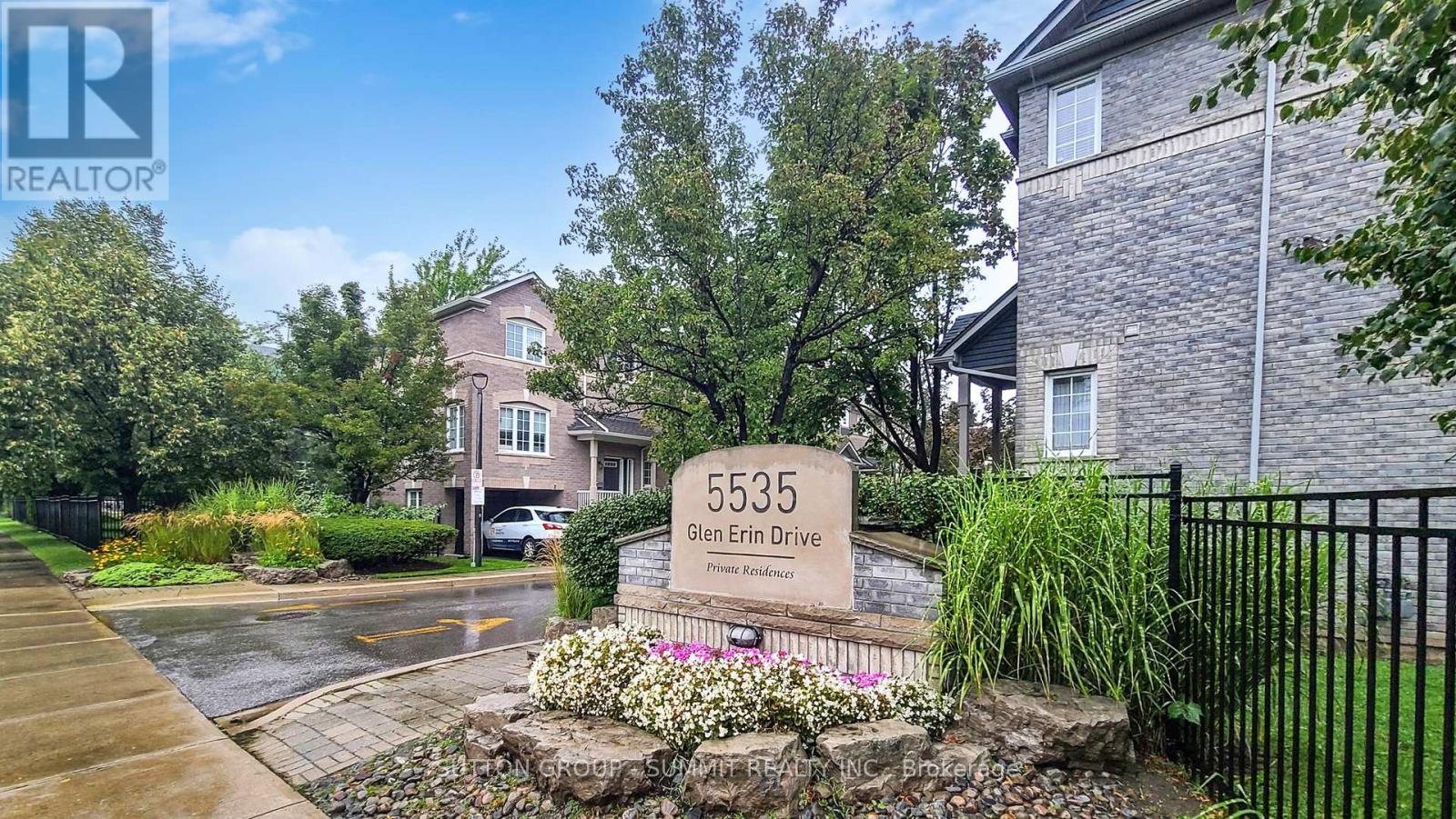 12 5535 Glen Erin Dr, Mississauga, ON L5M 6H1
