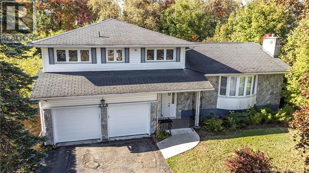 218 Stanley St, Fredericton, NB E3B 3A3