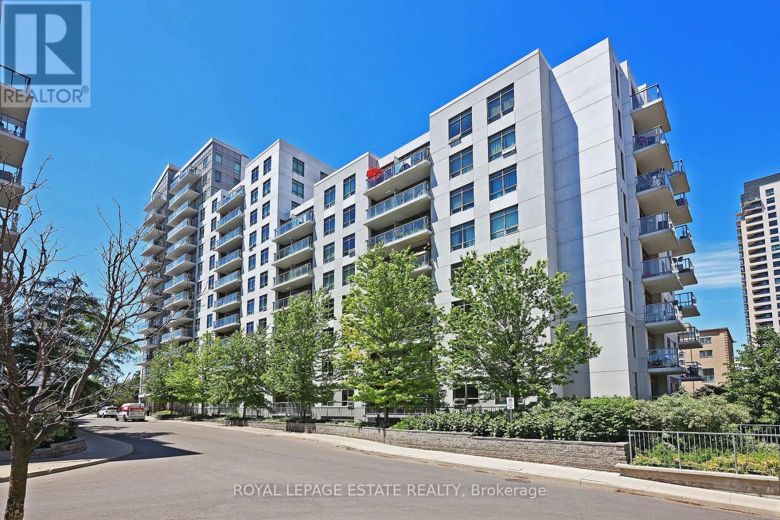 206 816 Lansdowne Ave, Toronto, ON M6H 4K6