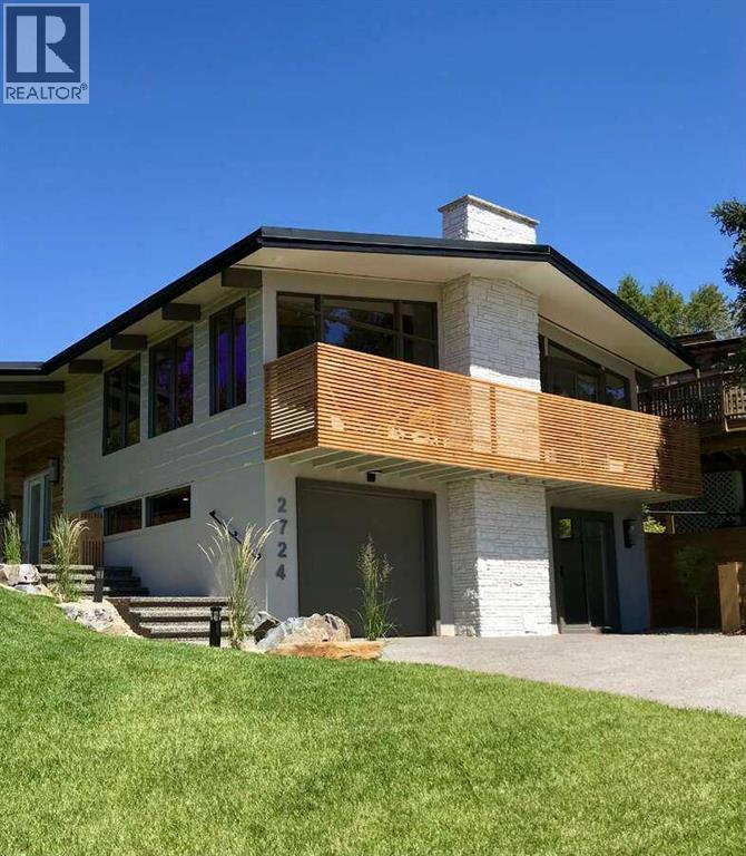 2724 Crawford Rd NW, Calgary, AB T2L 1E1