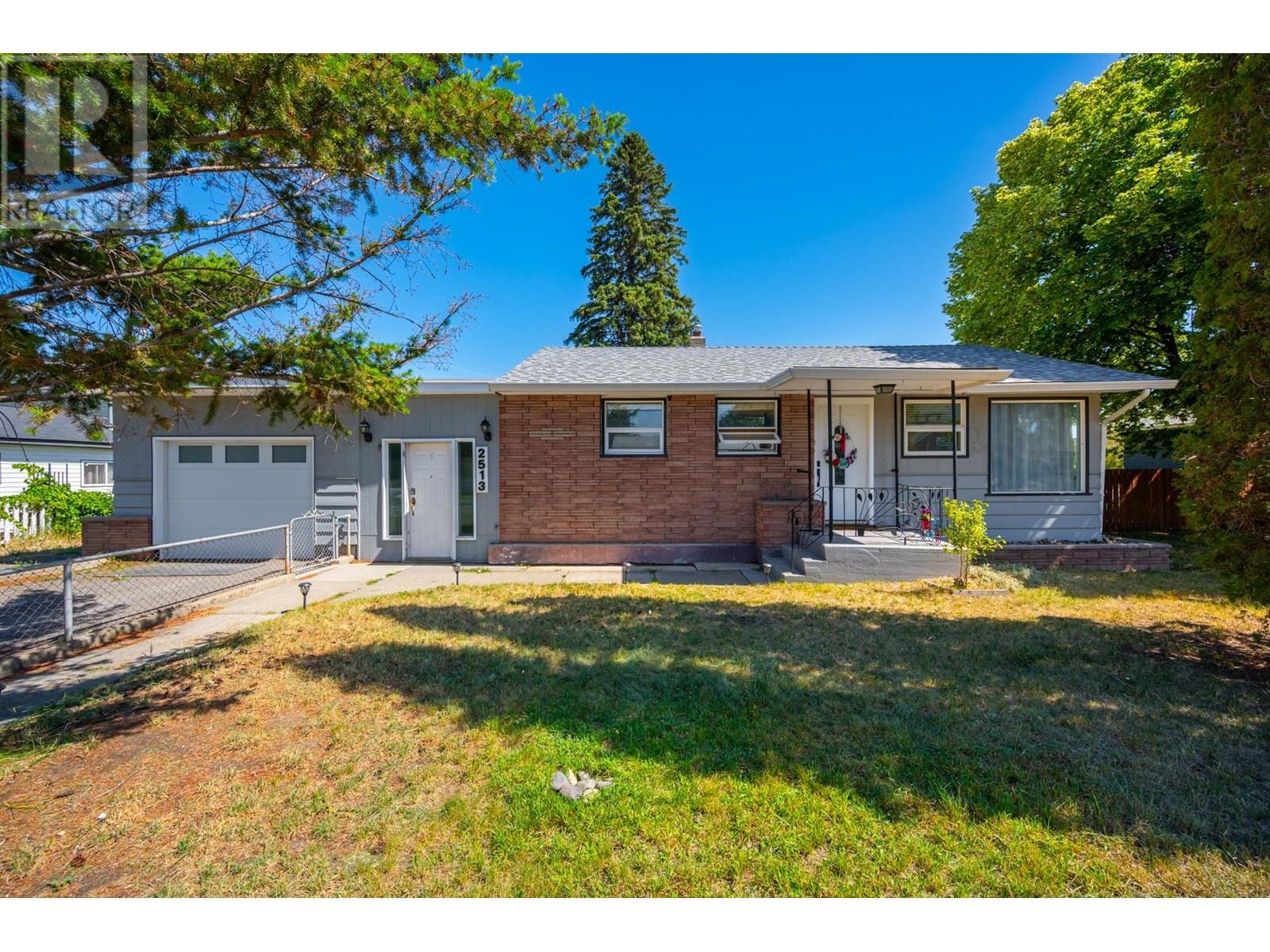2513 Coldwater Ave, Merritt, BC V1K 1B8