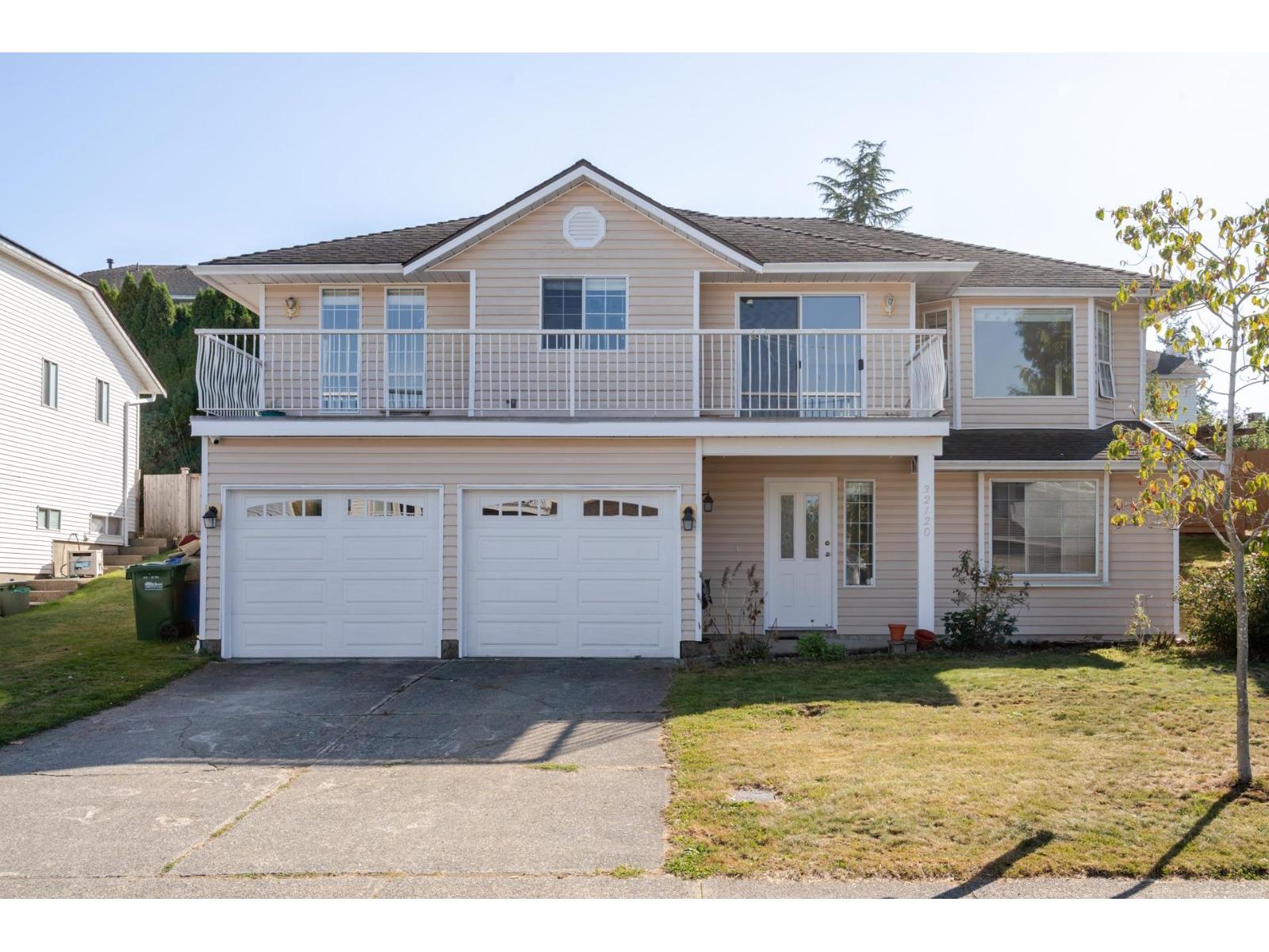 32120 Rogers Ave, Abbotsford, BC V2T 5B7