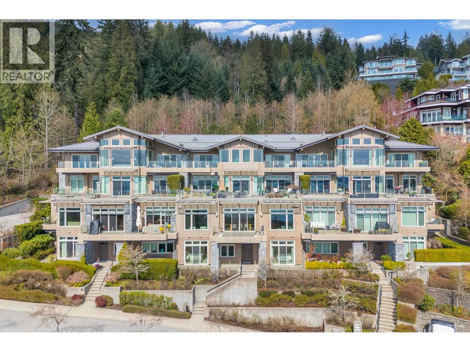2575 Garden Court Unit 102, West Vancouver, BC V7S 0A2