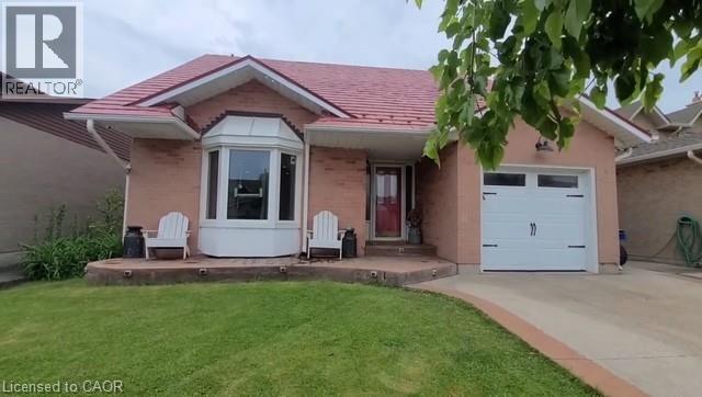 448 Acadia Dr, Hamilton, ON L8W 3A4
