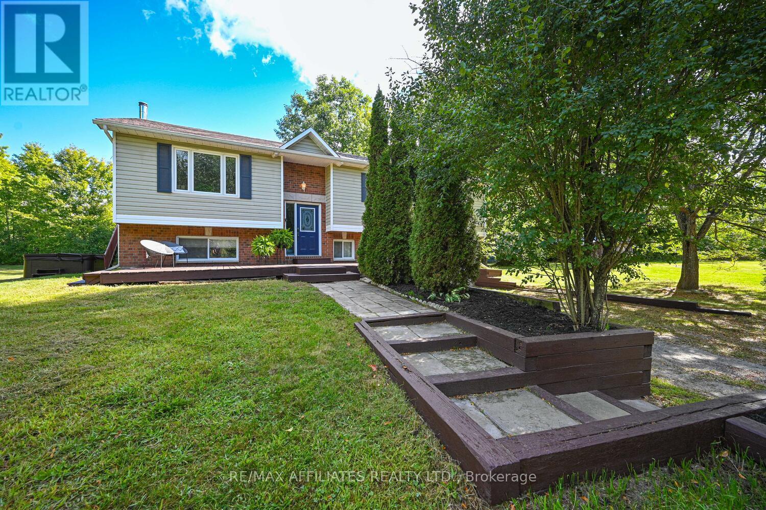496 Ford Rd, Montague, ON K7A 4S4