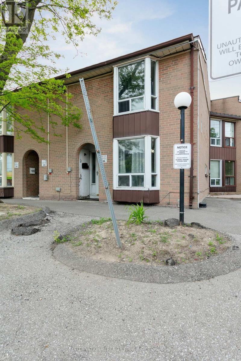 106 250 John Garland Blvd, Toronto, ON M9V 1N8