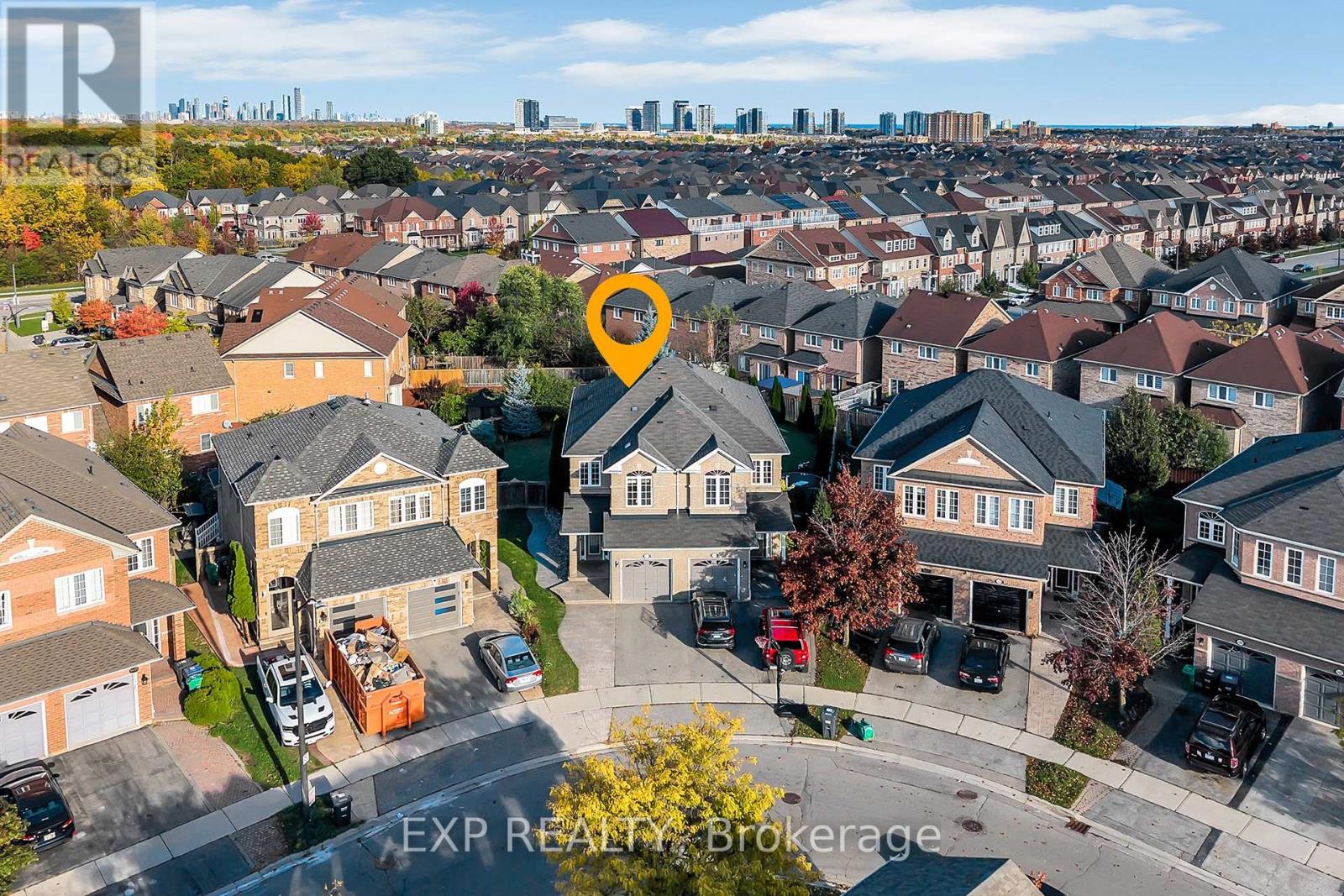 3438 Fountain Park Ave, Mississauga, ON L5M 7E3