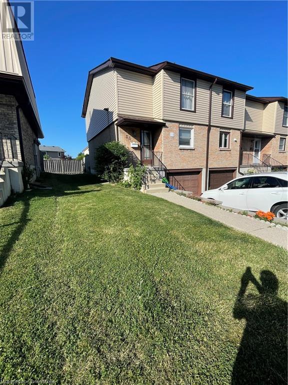 10 Angus Road Unit 35, Hamilton, ON L8K 6K3