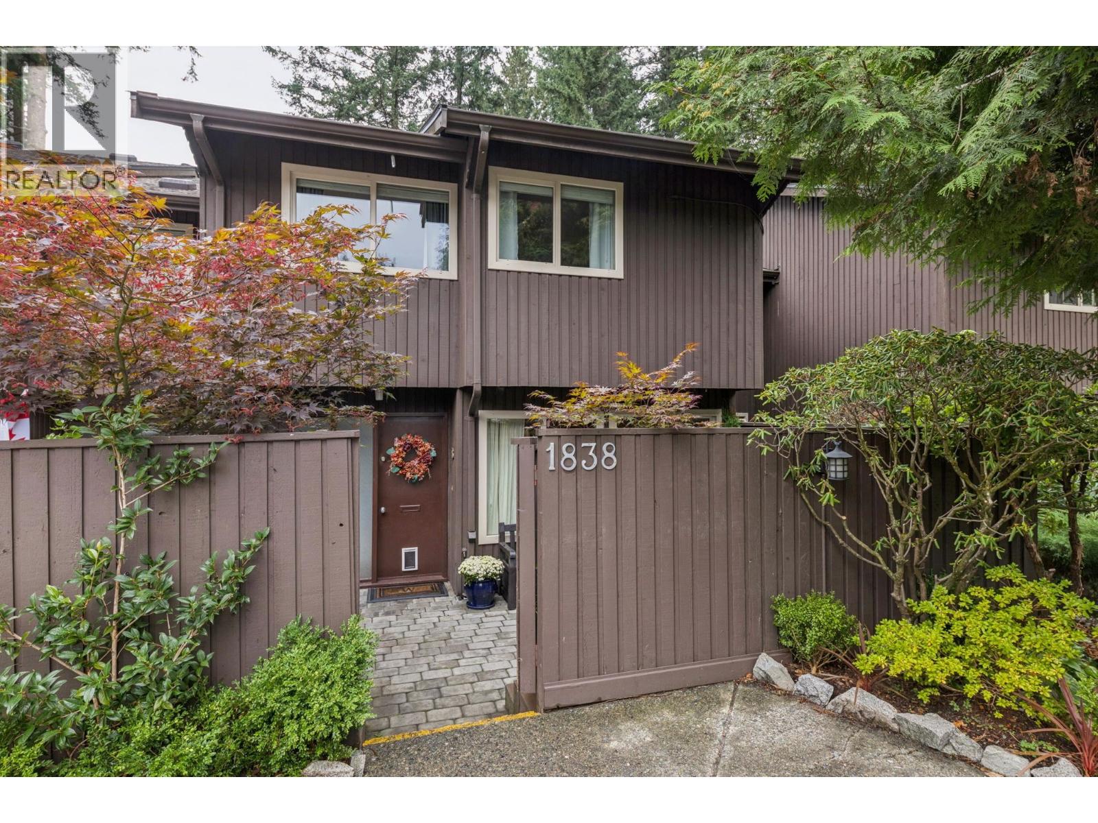 1838 Purcell Way, North Vancouver, BC V7J 3K3